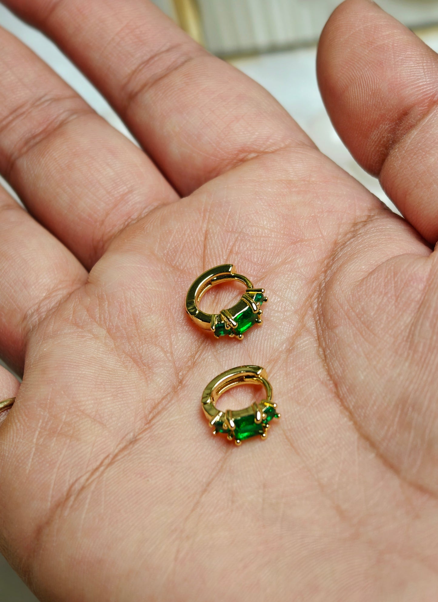 Emerald Mini Huggies