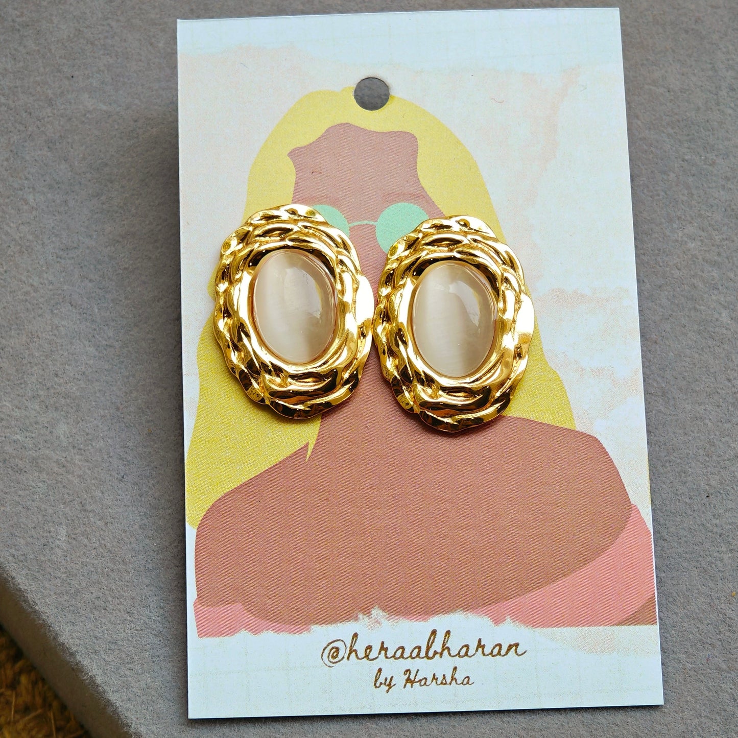 Ripple Oval Stud Earrings