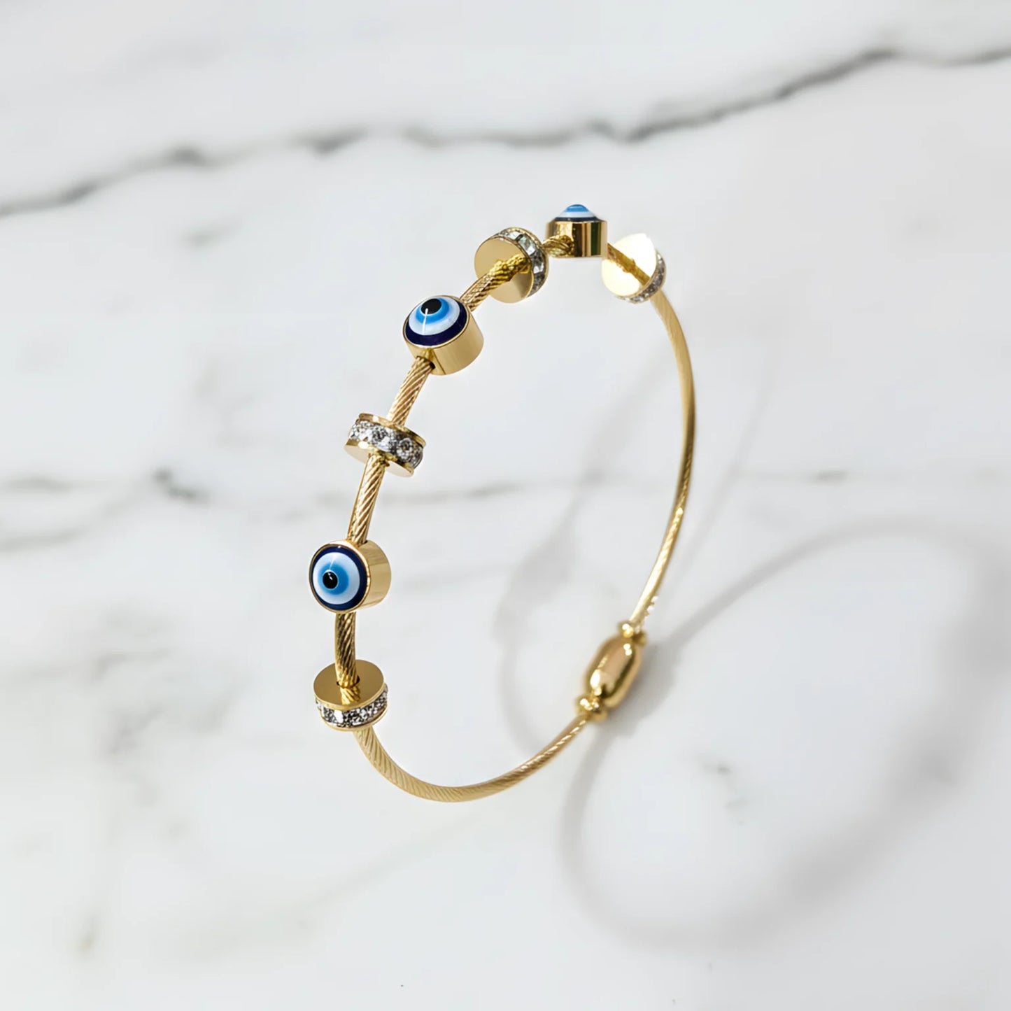 Evil Eye Bangle with mangnetic closure