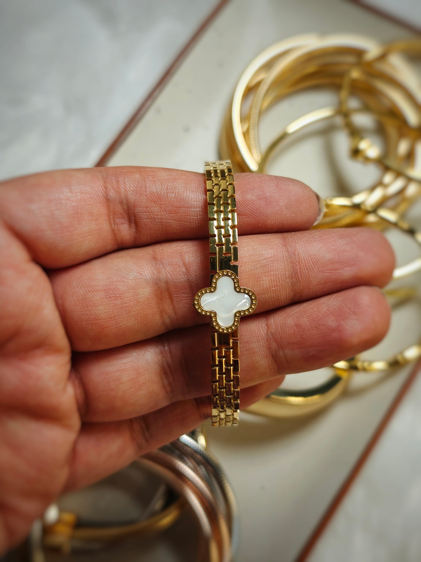 Clover Chain Cuff