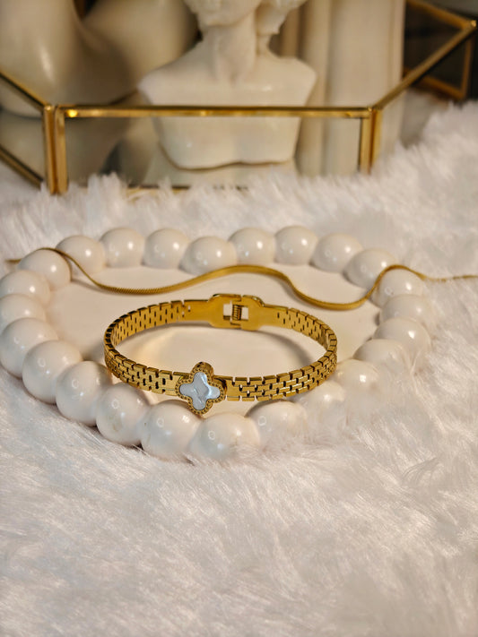 Clover Chain Cuff