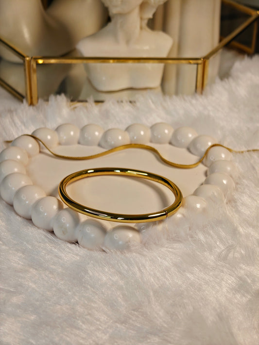 Classic Oval Bangle