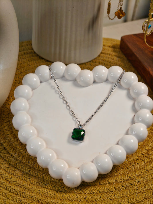 Emerald Gleam Necklace 2.0