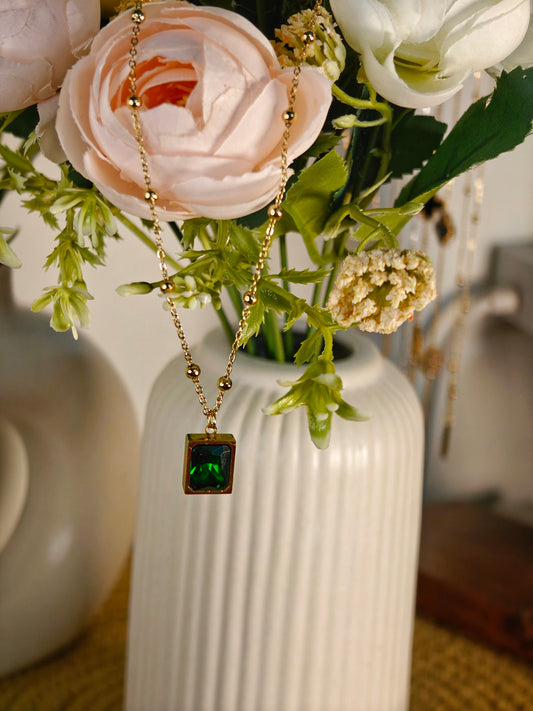 Emerald Gleam Necklace