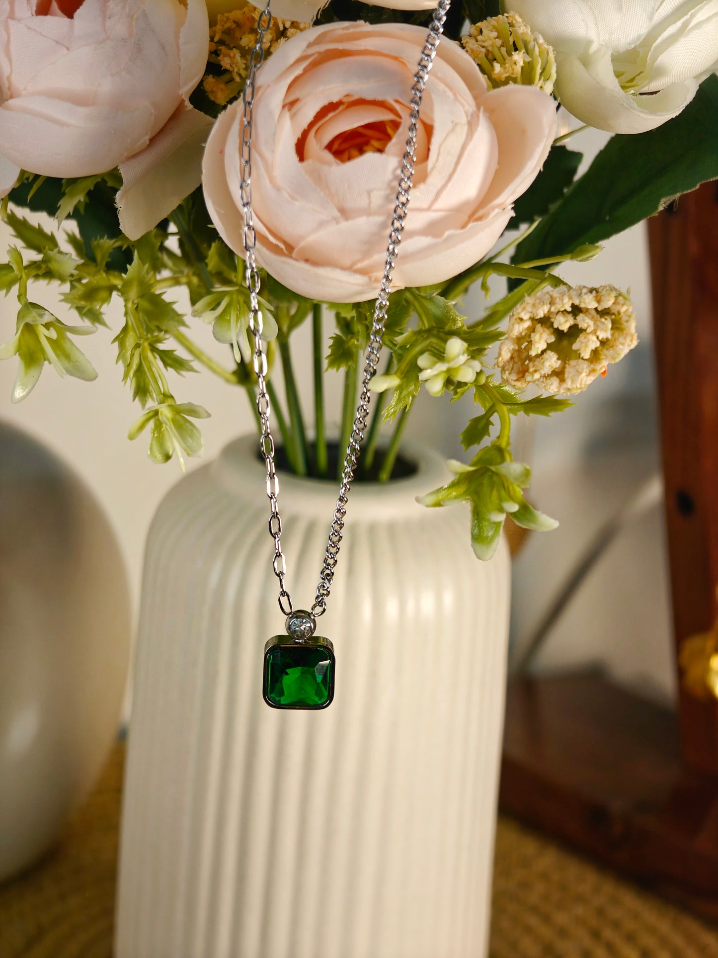 Emerald Gleam Necklace 2.0