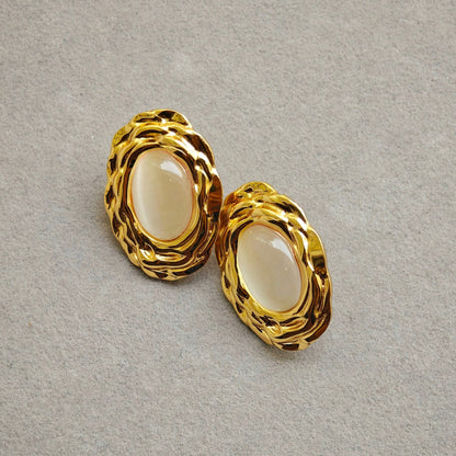 Ripple Oval Stud Earrings