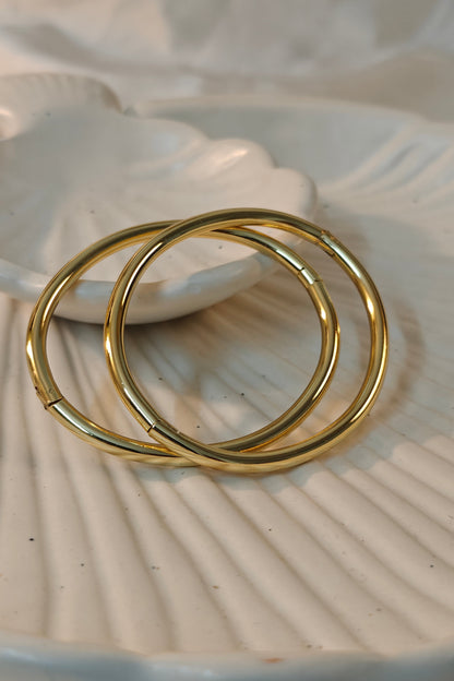 Kiara Oval Bangle Bracelet (Pair)