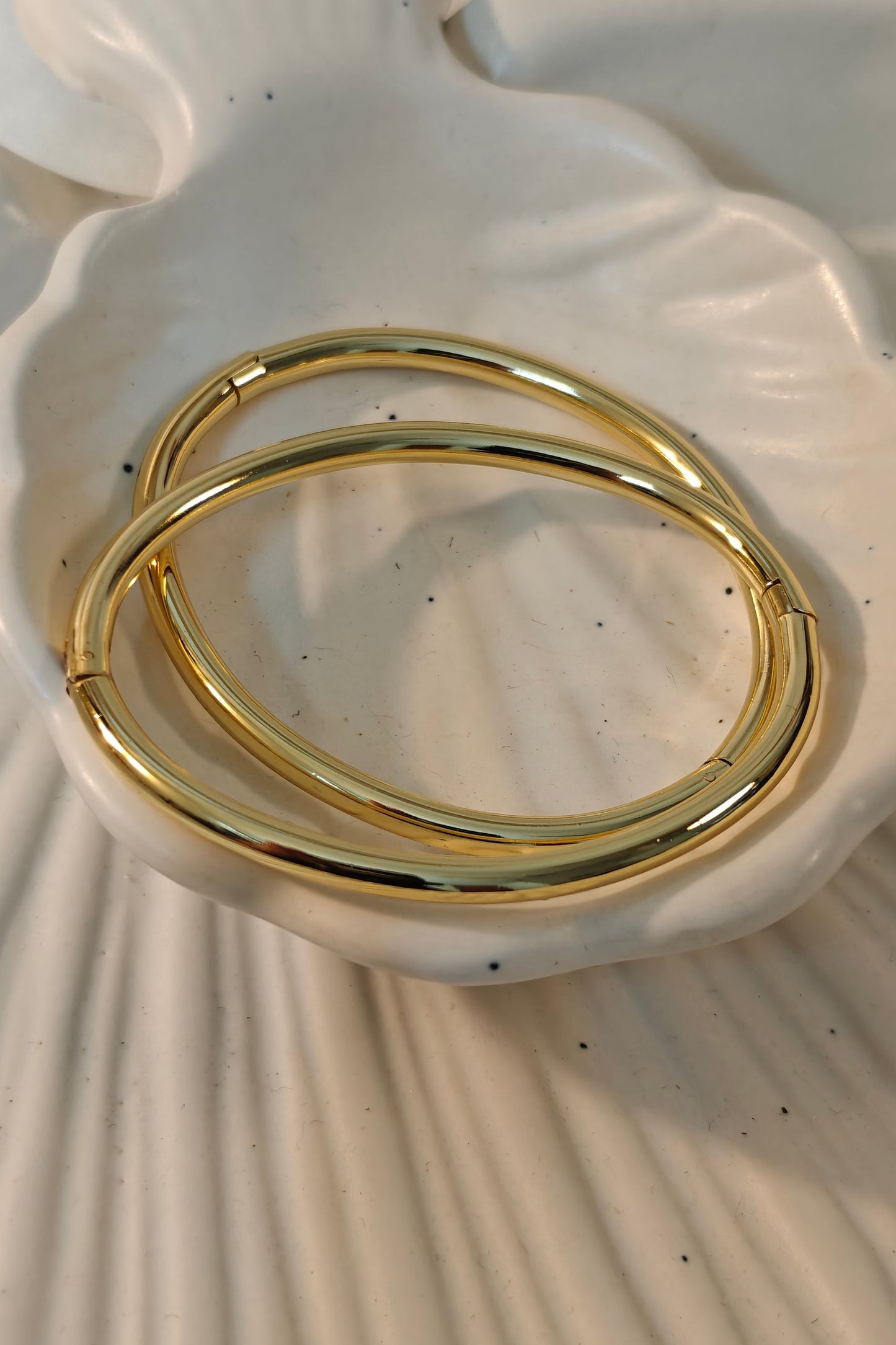 Kiara Oval Bangle Bracelet (Pair)