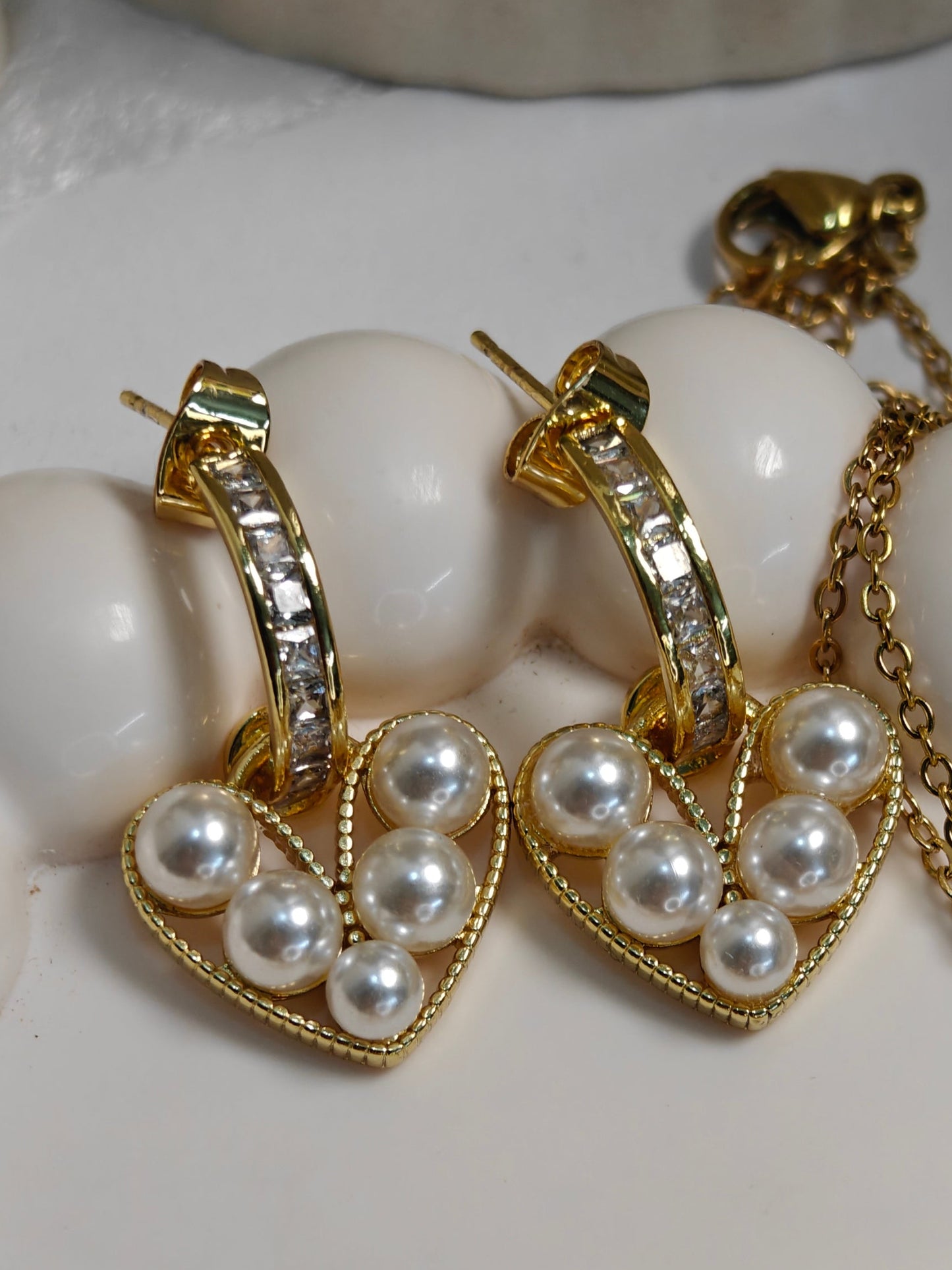 Pearly Hearts Half-hoops