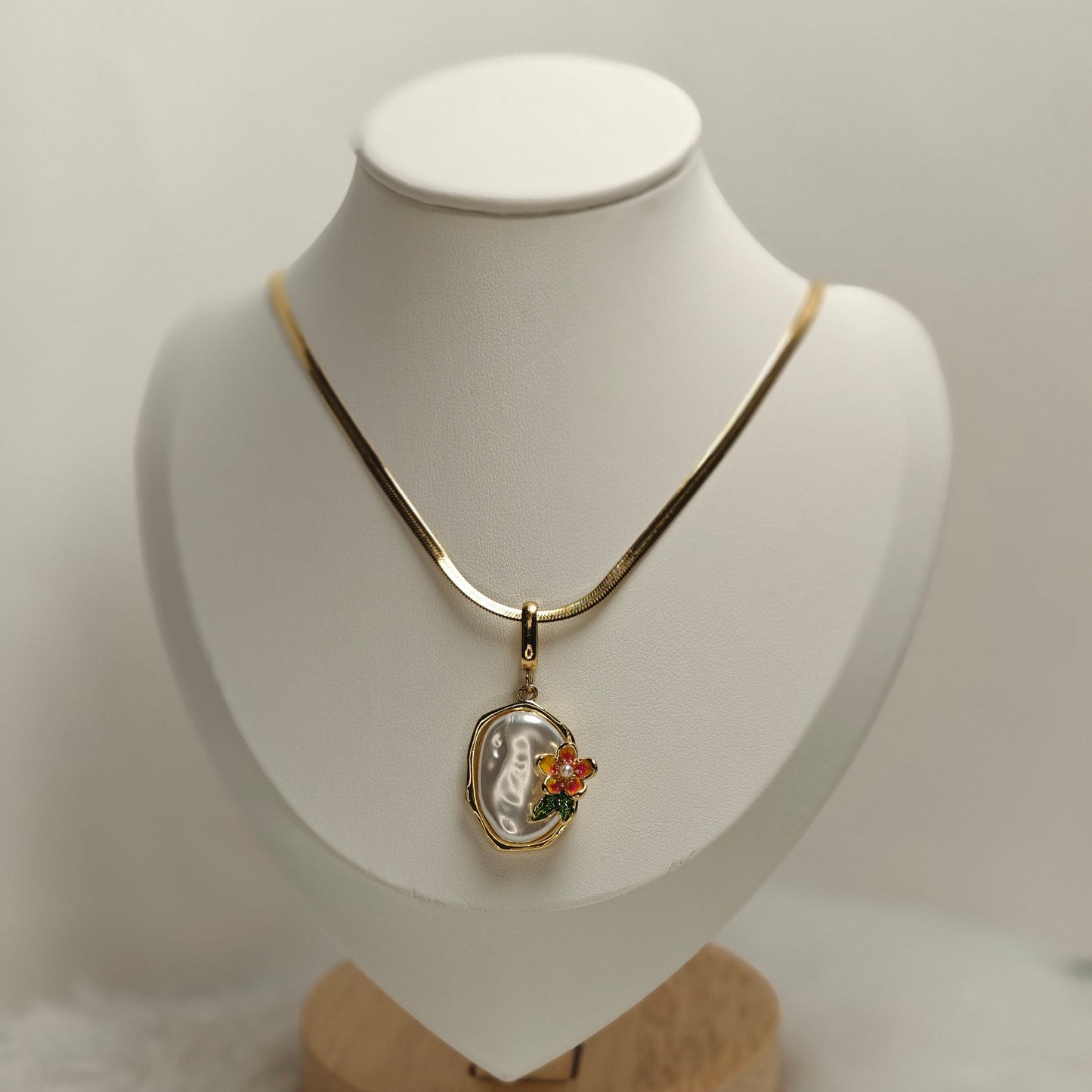 Flower Child Necklace (Snake Chain)